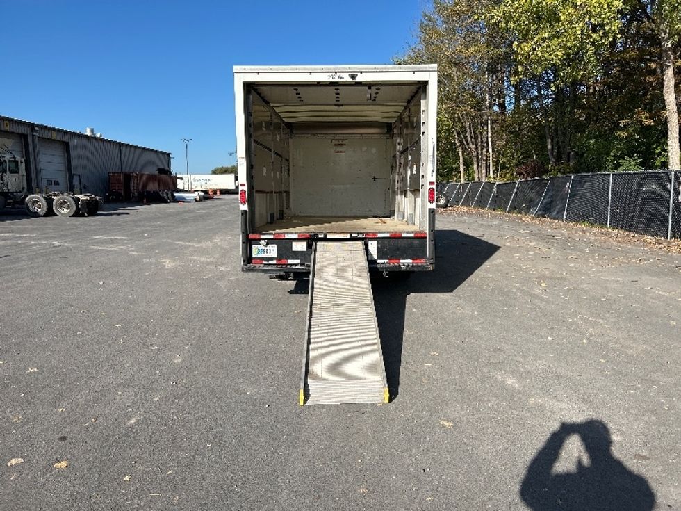 Light Duty Box Truck-Light and Medium Duty Trucks-GMC-2022-Savana G33903-Liverpool-NY-40,726\n\t\tmiles-$ 39,000 - Image 9