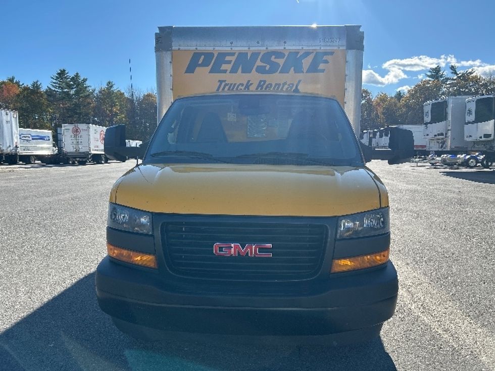 Light Duty Box Truck-Light and Medium Duty Trucks-GMC-2022-Savana G33903-Londonderry-NH-103,969\n\t\tmiles-$ 26,250 - Image 2
