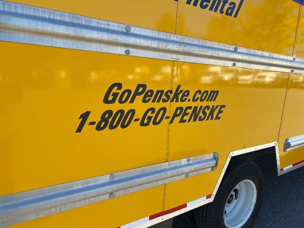 Light Duty Box Truck-Light and Medium Duty Trucks-GMC-2022-Savana G33903-Londonderry-NH-103,969\n\t\tmiles-$ 26,250 - Image 24