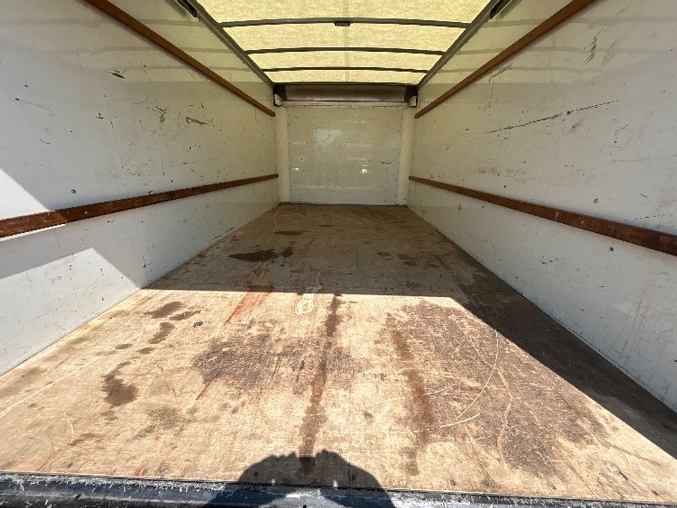 Light Duty Box Truck-Light and Medium Duty Trucks-GMC-2022-Savana G33903-Los Angeles-CA-75,065\n\t\tmiles-$ 32,000 - Image 10