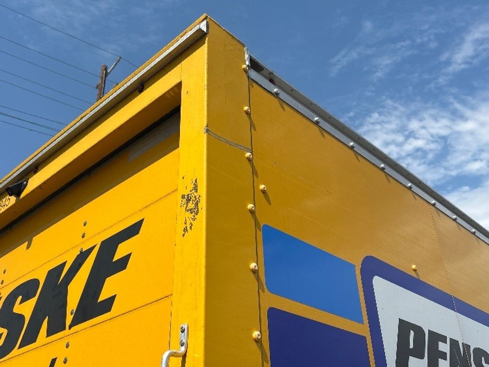 Light Duty Box Truck-Light and Medium Duty Trucks-GMC-2022-Savana G33903-Los Angeles-CA-75,065\n\t\tmiles-$ 32,000 - Image 26