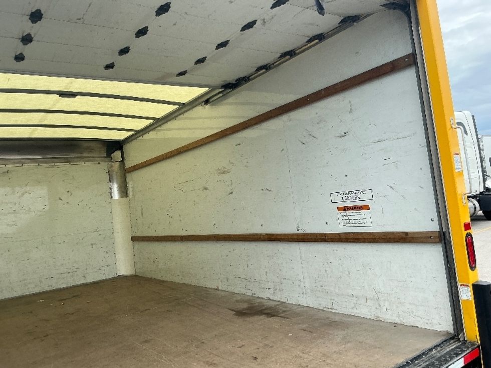 Light Duty Box Truck-Light and Medium Duty Trucks-GMC-2022-Savana G33903-Louisville-KY-104,095\n\t\tmiles-$ 29,000 - Image 10