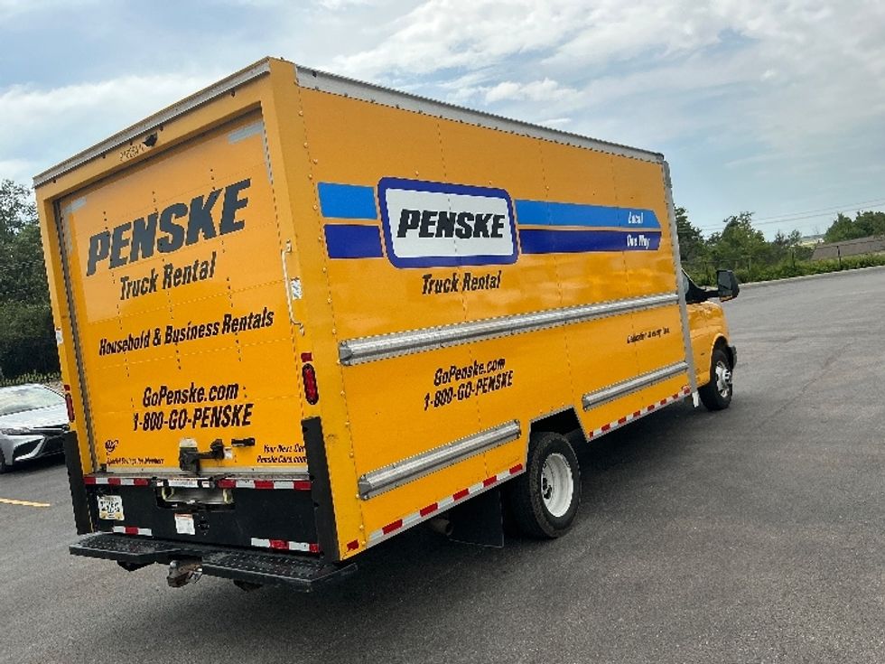 Light Duty Box Truck-Light and Medium Duty Trucks-GMC-2022-Savana G33903-Louisville-KY-104,095\n\t\tmiles-$ 29,000 - Image 11
