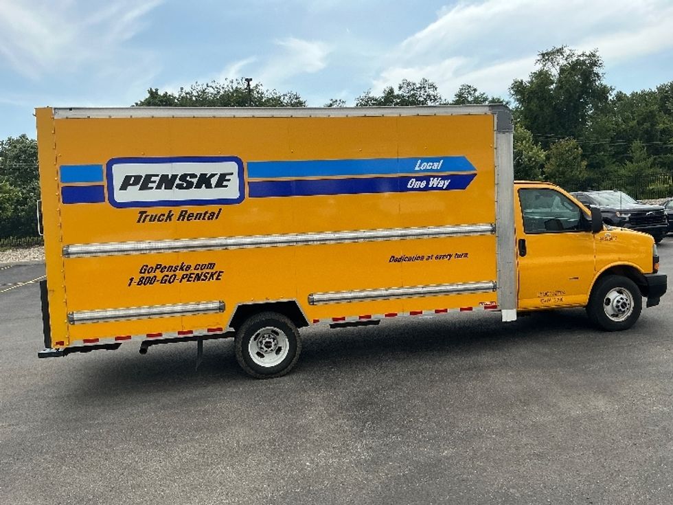 Light Duty Box Truck-Light and Medium Duty Trucks-GMC-2022-Savana G33903-Louisville-KY-104,095\n\t\tmiles-$ 29,000 - Image 12