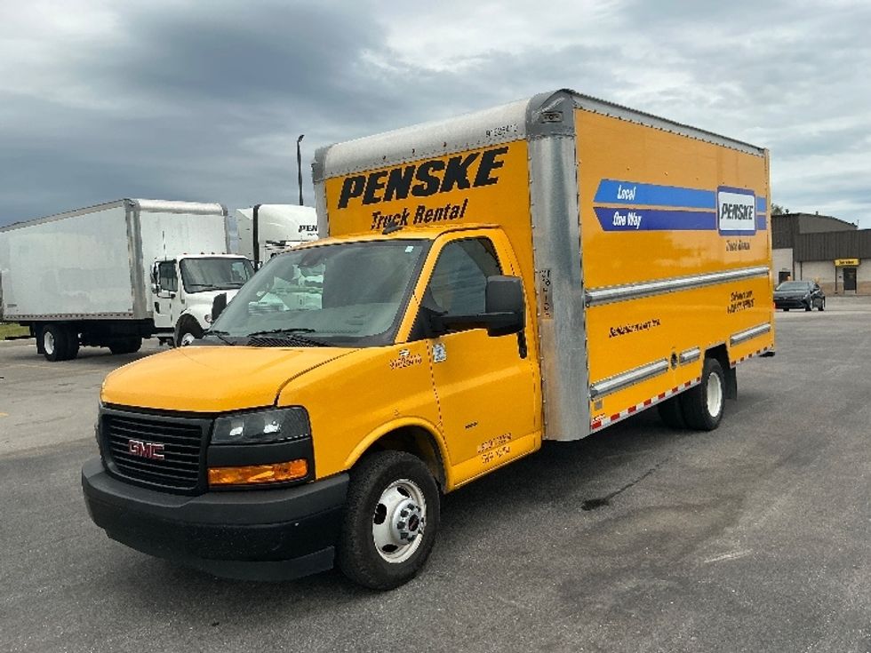 Light Duty Box Truck-Light and Medium Duty Trucks-GMC-2022-Savana G33903-Louisville-KY-104,095\n\t\tmiles-$ 29,000 - Image 3