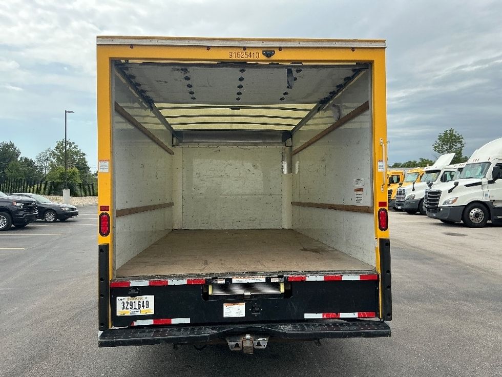Light Duty Box Truck-Light and Medium Duty Trucks-GMC-2022-Savana G33903-Louisville-KY-104,095\n\t\tmiles-$ 29,000 - Image 7