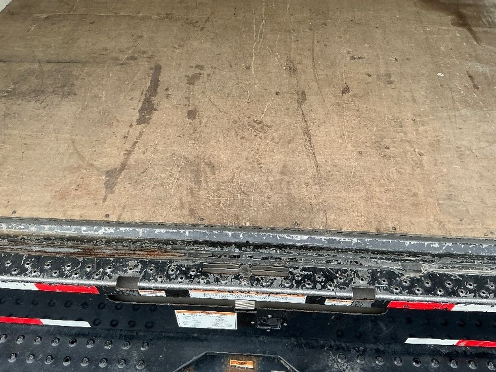 Light Duty Box Truck-Light and Medium Duty Trucks-GMC-2022-Savana G33903-Louisville-KY-104,095\n\t\tmiles-$ 29,000 - Image 8