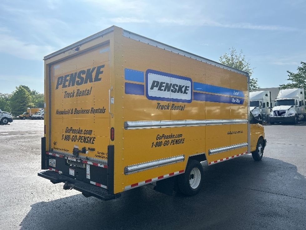 Light Duty Box Truck-Light and Medium Duty Trucks-GMC-2022-Savana G33903-Louisville-KY-77,784\n\t\tmiles-$ 28,500 - Image 13