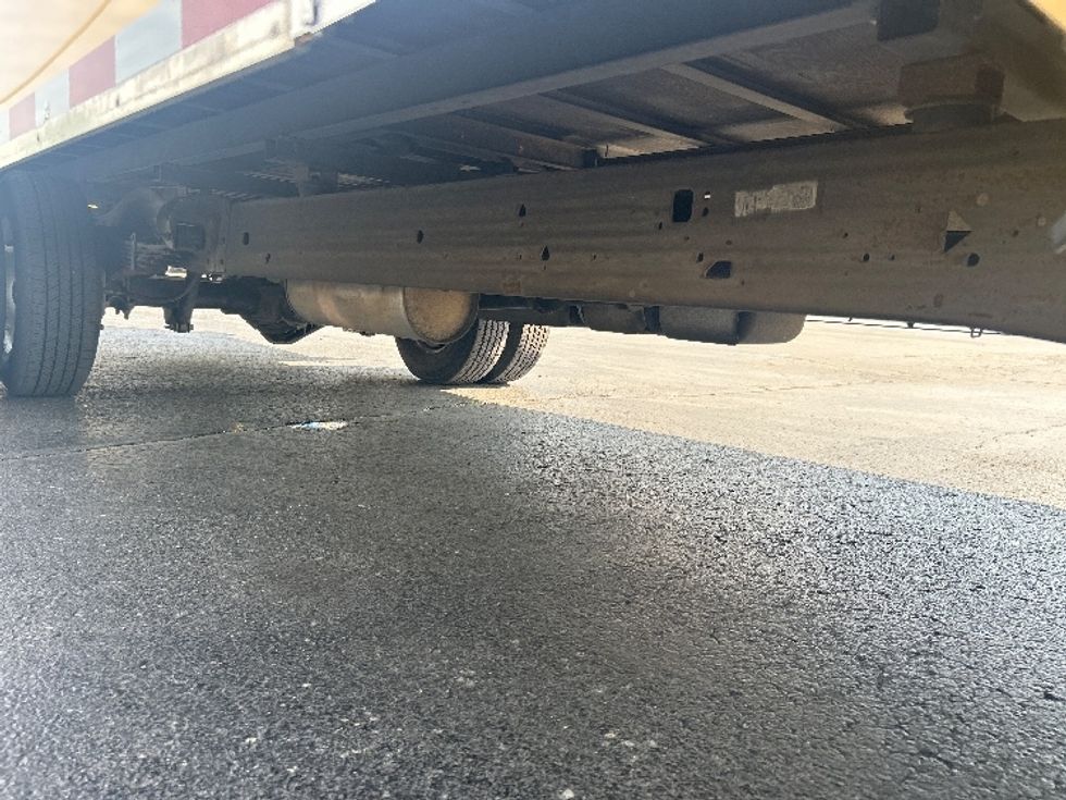 Light Duty Box Truck-Light and Medium Duty Trucks-GMC-2022-Savana G33903-Louisville-KY-77,784\n\t\tmiles-$ 28,500 - Image 14