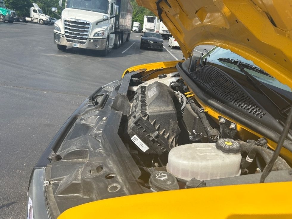 Light Duty Box Truck-Light and Medium Duty Trucks-GMC-2022-Savana G33903-Louisville-KY-77,784\n\t\tmiles-$ 28,500 - Image 24