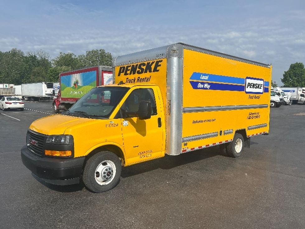 Light Duty Box Truck-Light and Medium Duty Trucks-GMC-2022-Savana G33903-Louisville-KY-77,784\n\t\tmiles-$ 28,500 - Image 3