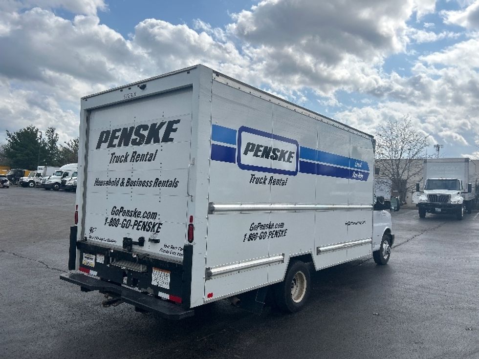 Light Duty Box Truck-Light and Medium Duty Trucks-GMC-2022-Savana G33903-Louisville-KY-98,231\n\t\tmiles-$ 31,000 - Image 13