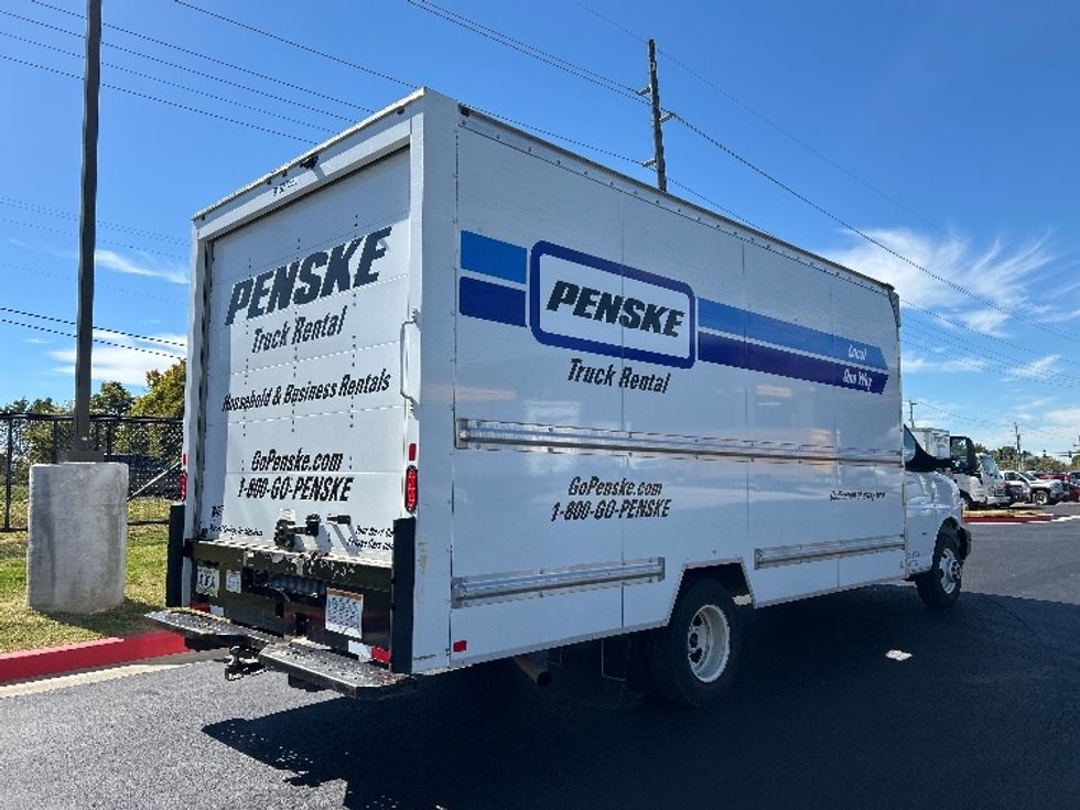 Light Duty Box Truck-Light and Medium Duty Trucks-GMC-2022-Savana G33903-Lowell-AR-109,257\n\t\tmiles-$ 30,000 - Image 11