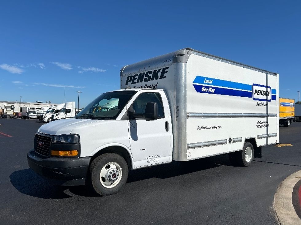 Light Duty Box Truck-Light and Medium Duty Trucks-GMC-2022-Savana G33903-Lowell-AR-109,257\n\t\tmiles-$ 30,000 - Image 3