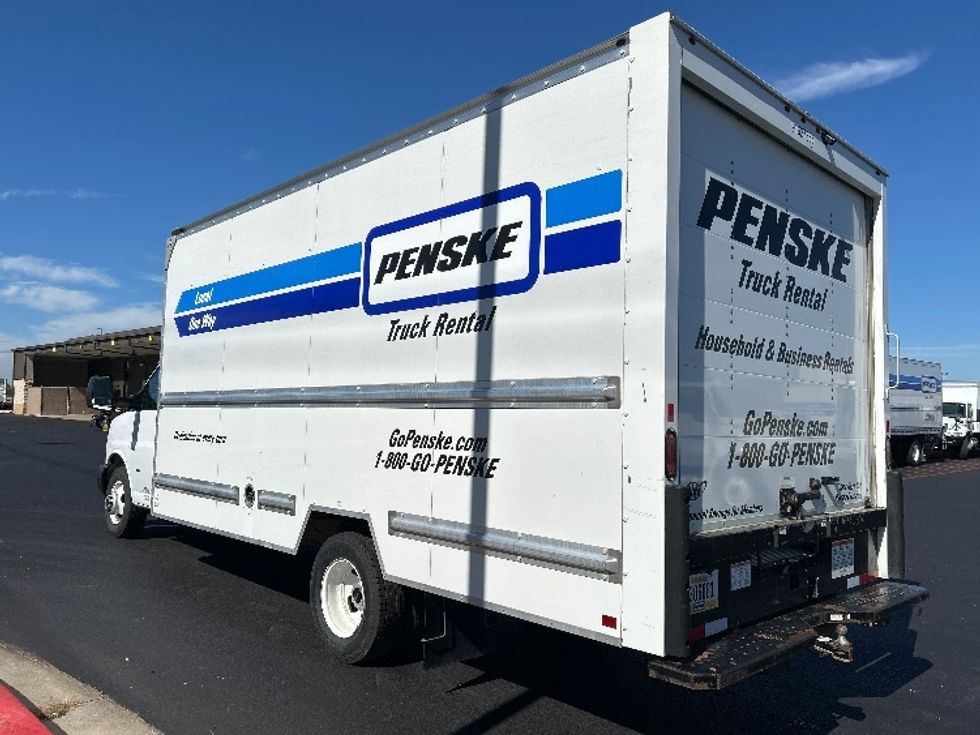 Light Duty Box Truck-Light and Medium Duty Trucks-GMC-2022-Savana G33903-Lowell-AR-109,257\n\t\tmiles-$ 30,000 - Image 5