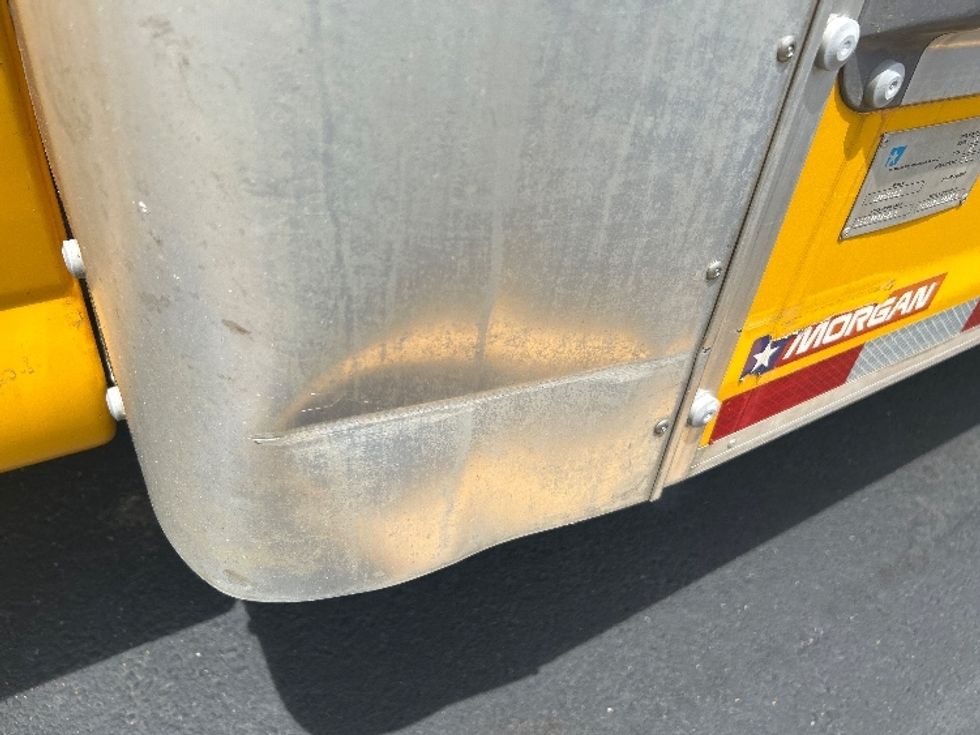 Light Duty Box Truck-Light and Medium Duty Trucks-GMC-2022-Savana G33903-Lowell-AR-137,219\n\t\tmiles-$ 22,750 - Image 25