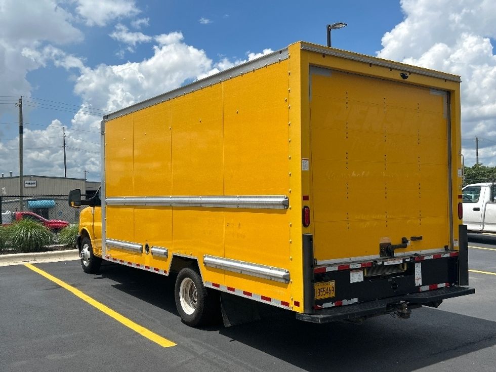 Light Duty Box Truck-Light and Medium Duty Trucks-GMC-2022-Savana G33903-Lowell-AR-137,219\n\t\tmiles-$ 22,750 - Image 6