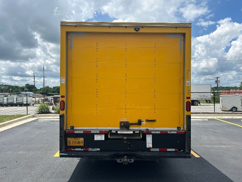 Light Duty Box Truck-Light and Medium Duty Trucks-GMC-2022-Savana G33903-Lowell-AR-137,219\n\t\tmiles-$ 22,750 - Image 7