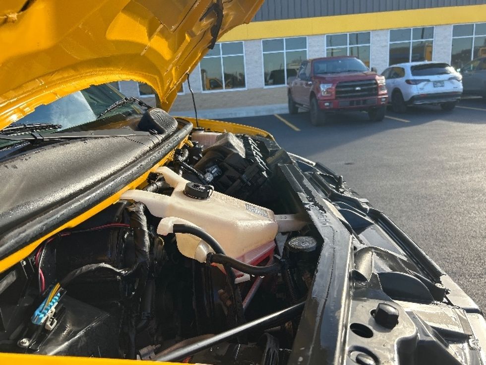 Light Duty Box Truck-Light and Medium Duty Trucks-GMC-2022-Savana G33903-Lowell-AR-88,321\n\t\tmiles-$ 29,500 - Image 21