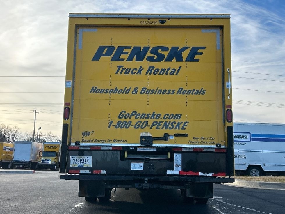 Light Duty Box Truck-Light and Medium Duty Trucks-GMC-2022-Savana G33903-Lowell-AR-88,321\n\t\tmiles-$ 29,500 - Image 7