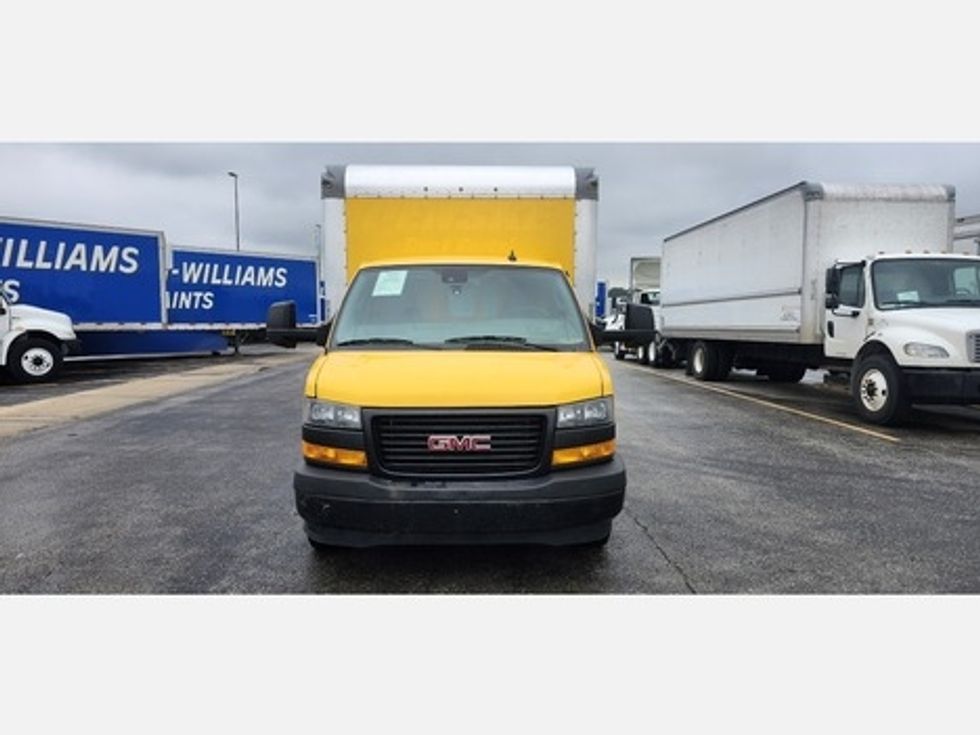 Light Duty Box Truck-Light and Medium Duty Trucks-GMC-2022-Savana G33903-Lowell-AR-88,555\n\t\tmiles-$ 28,750 - Image 2