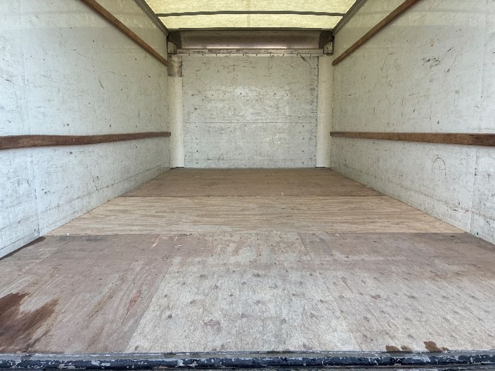 Light Duty Box Truck-Light and Medium Duty Trucks-GMC-2022-Savana G33903-Lubbock-TX-113,302\n\t\tmiles-$ 26,250 - Image 10