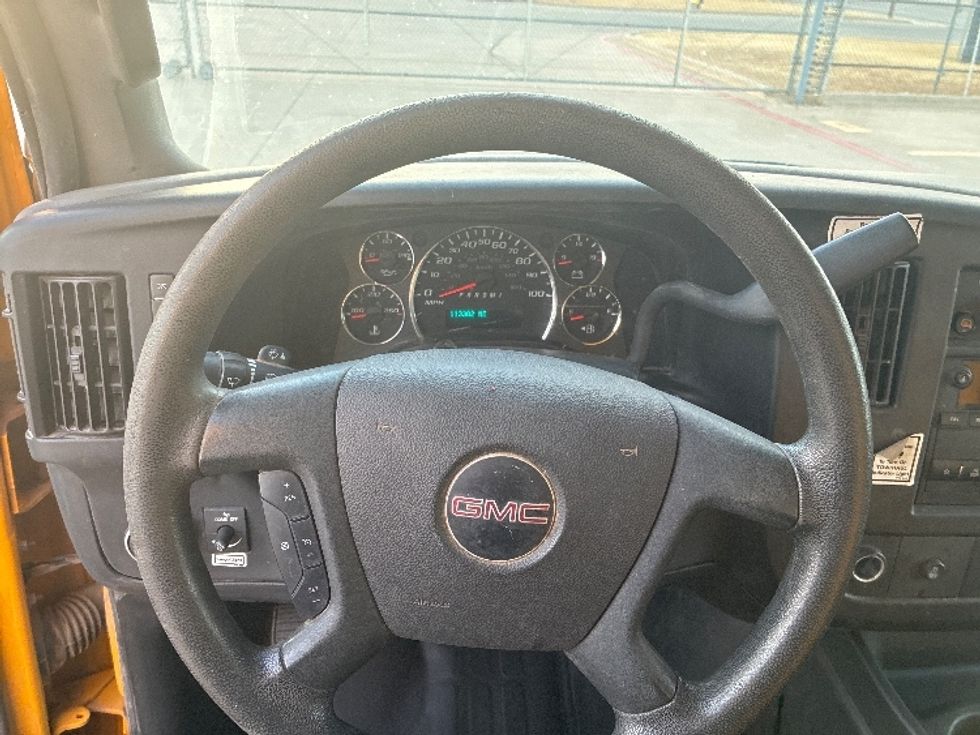 Light Duty Box Truck-Light and Medium Duty Trucks-GMC-2022-Savana G33903-Lubbock-TX-113,302\n\t\tmiles-$ 26,250 - Image 18