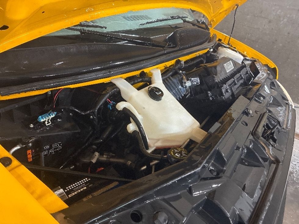 Light Duty Box Truck-Light and Medium Duty Trucks-GMC-2022-Savana G33903-Lubbock-TX-113,302\n\t\tmiles-$ 26,250 - Image 23