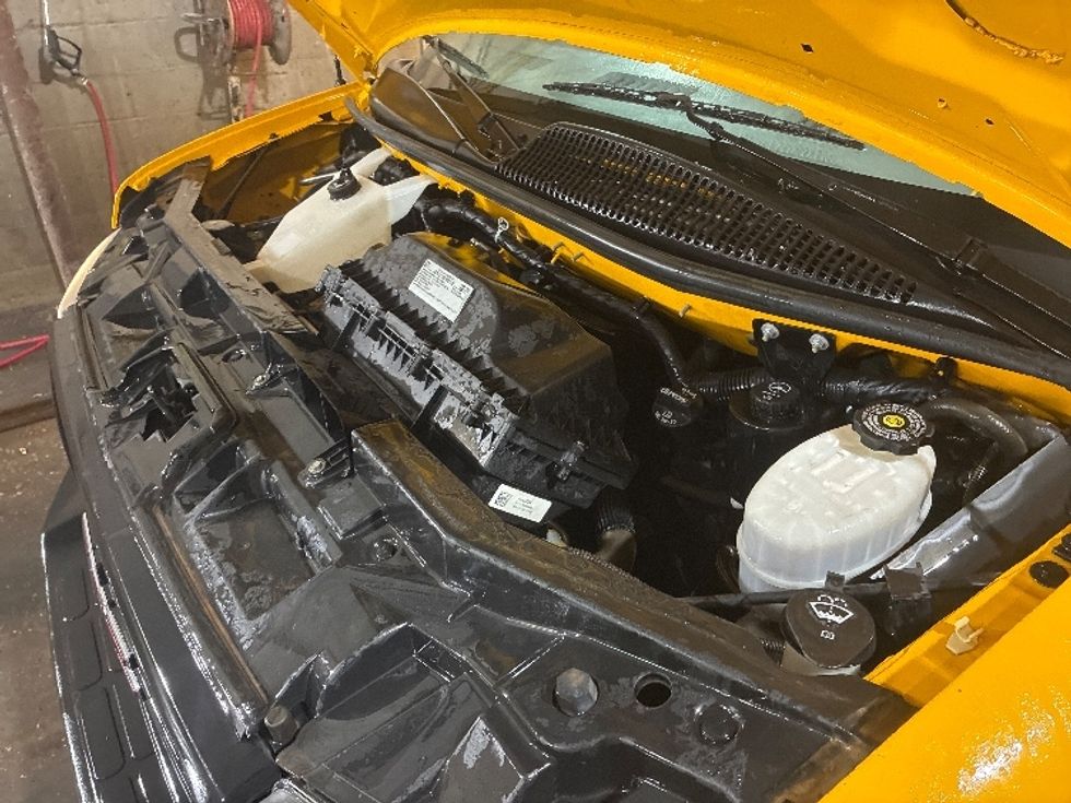 Light Duty Box Truck-Light and Medium Duty Trucks-GMC-2022-Savana G33903-Lubbock-TX-113,302\n\t\tmiles-$ 26,250 - Image 24