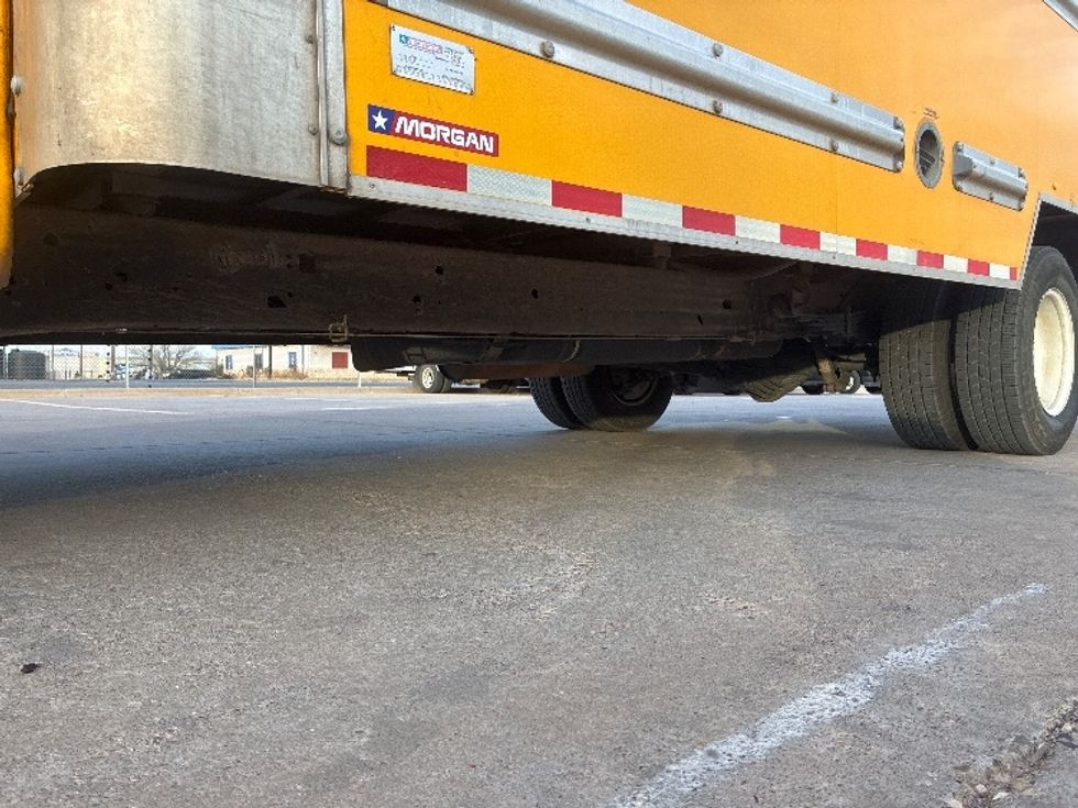 Light Duty Box Truck-Light and Medium Duty Trucks-GMC-2022-Savana G33903-Lubbock-TX-113,302\n\t\tmiles-$ 26,250 - Image 5