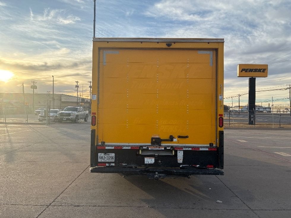 Light Duty Box Truck-Light and Medium Duty Trucks-GMC-2022-Savana G33903-Lubbock-TX-113,302\n\t\tmiles-$ 26,250 - Image 7