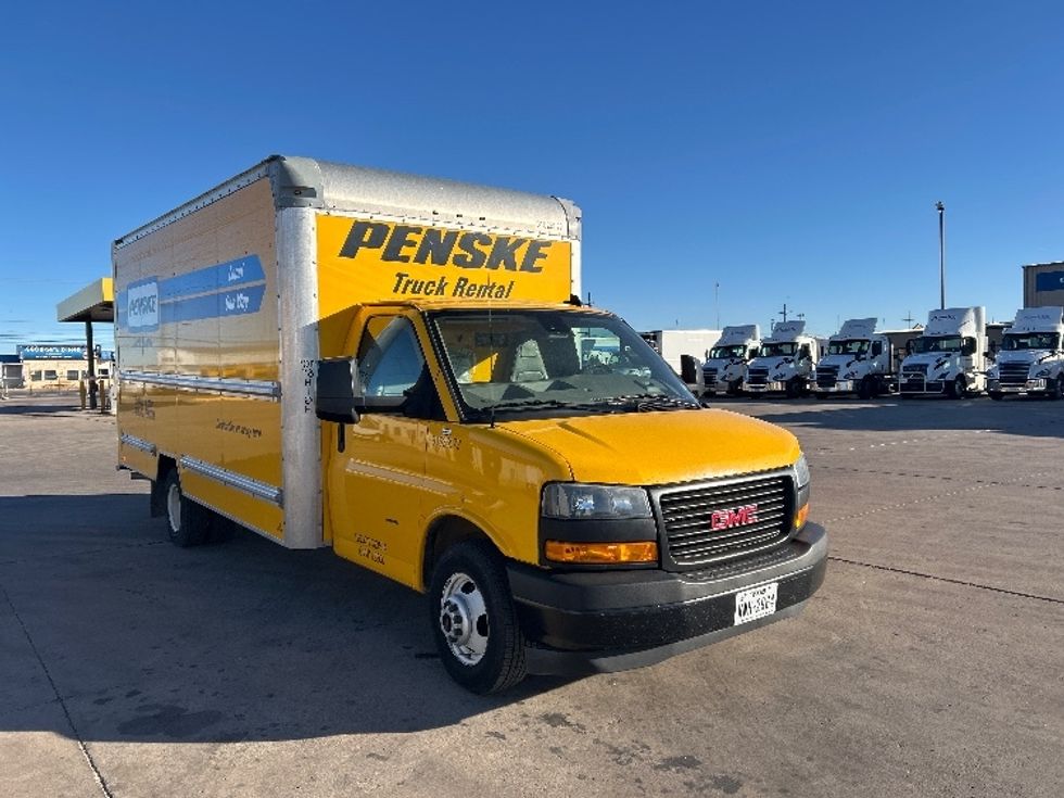Light Duty Box Truck-Light and Medium Duty Trucks-GMC-2022-Savana G33903-Lubbock-TX-141,232\n\t\tmiles-$ 21,500 - Image 1