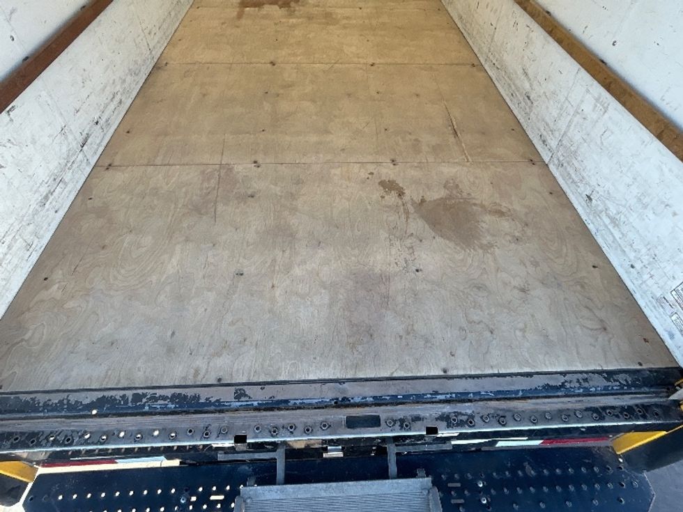 Light Duty Box Truck-Light and Medium Duty Trucks-GMC-2022-Savana G33903-Lubbock-TX-141,232\n\t\tmiles-$ 21,500 - Image 10