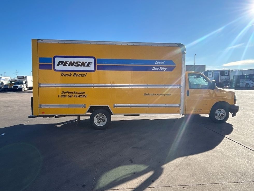 Light Duty Box Truck-Light and Medium Duty Trucks-GMC-2022-Savana G33903-Lubbock-TX-141,232\n\t\tmiles-$ 21,500 - Image 15