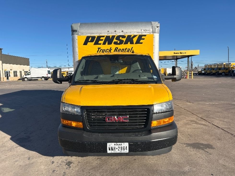 Light Duty Box Truck-Light and Medium Duty Trucks-GMC-2022-Savana G33903-Lubbock-TX-141,232\n\t\tmiles-$ 21,500 - Image 2
