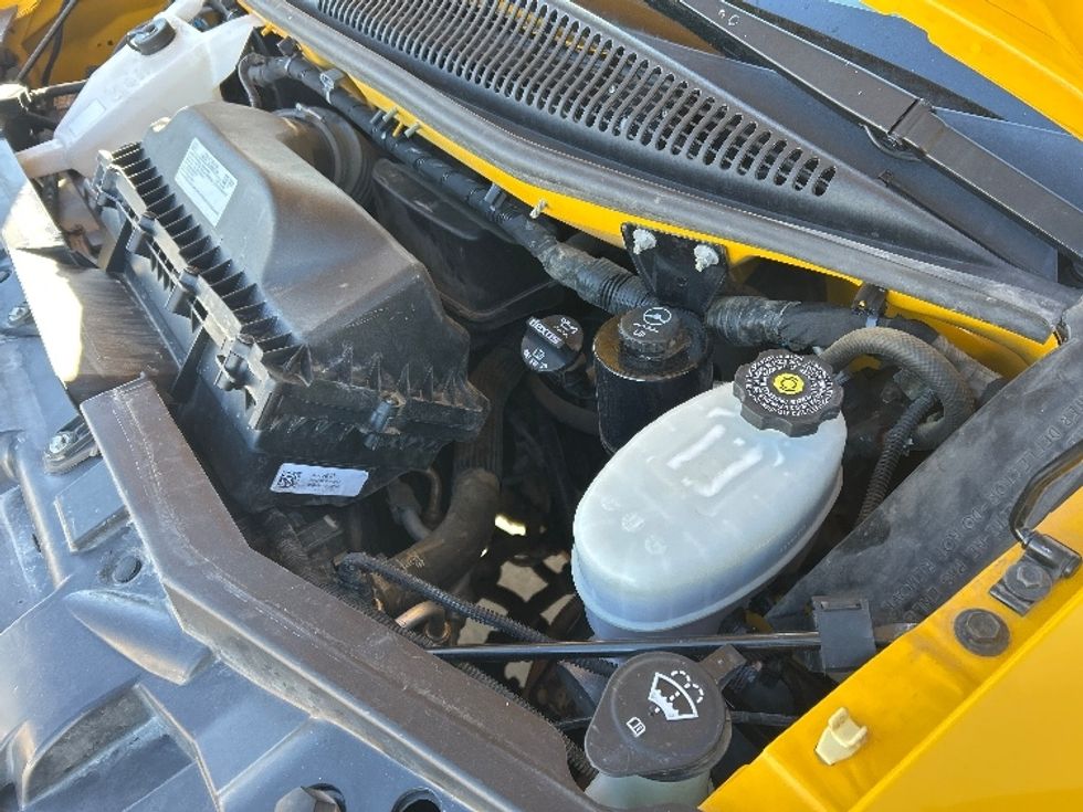 Light Duty Box Truck-Light and Medium Duty Trucks-GMC-2022-Savana G33903-Lubbock-TX-141,232\n\t\tmiles-$ 21,500 - Image 24