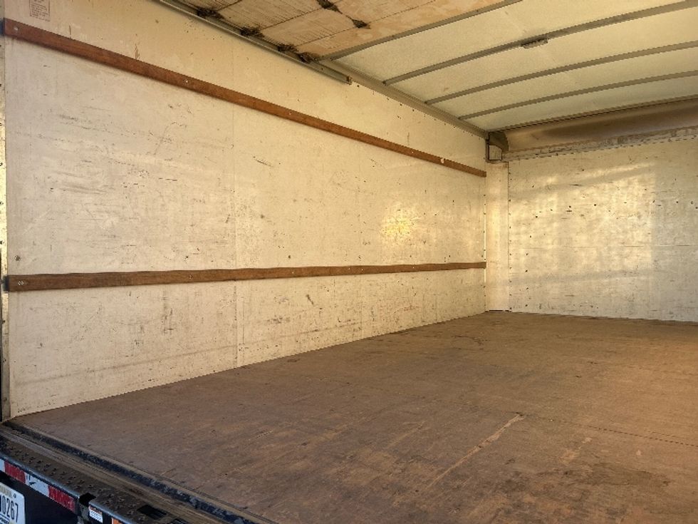 Light Duty Box Truck-Light and Medium Duty Trucks-GMC-2022-Savana G33903-Lubbock-TX-89,409\n\t\tmiles-$ 29,500 - Image 11