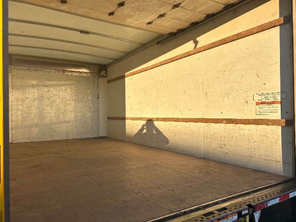 Light Duty Box Truck-Light and Medium Duty Trucks-GMC-2022-Savana G33903-Lubbock-TX-89,409\n\t\tmiles-$ 29,500 - Image 12