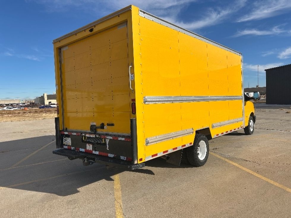 Light Duty Box Truck-Light and Medium Duty Trucks-GMC-2022-Savana G33903-Lubbock-TX-89,409\n\t\tmiles-$ 29,500 - Image 13