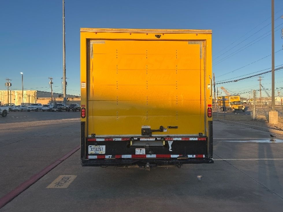 Light Duty Box Truck-Light and Medium Duty Trucks-GMC-2022-Savana G33903-Lubbock-TX-89,409\n\t\tmiles-$ 29,500 - Image 7