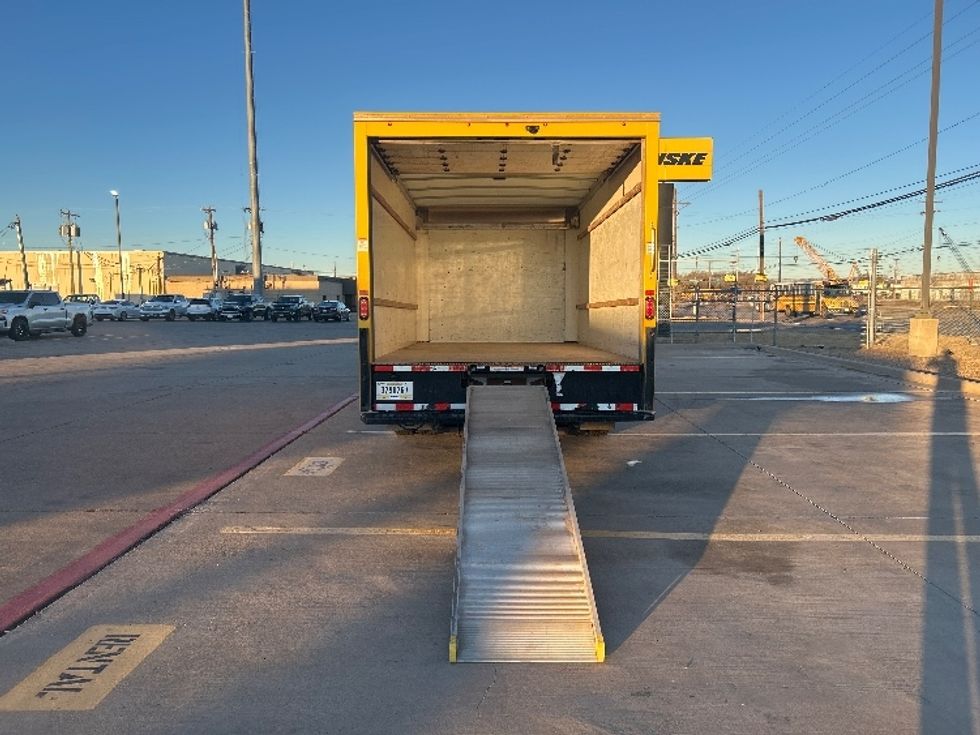 Light Duty Box Truck-Light and Medium Duty Trucks-GMC-2022-Savana G33903-Lubbock-TX-89,409\n\t\tmiles-$ 29,500 - Image 9