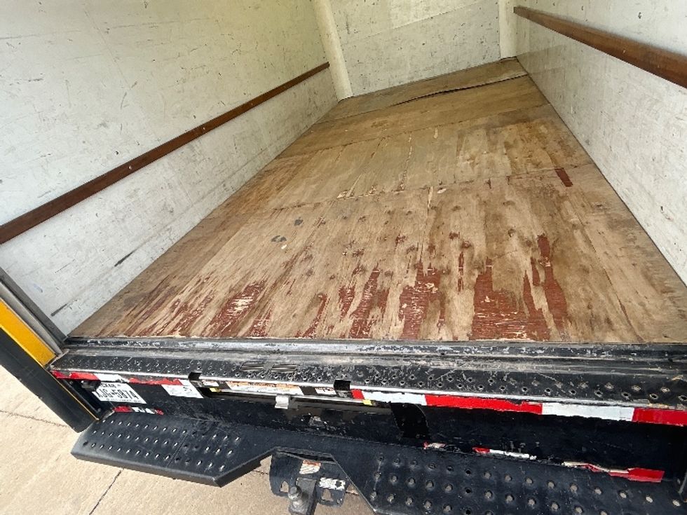 Light Duty Box Truck-Light and Medium Duty Trucks-GMC-2022-Savana G33903-Lubbock-TX-91,667\n\t\tmiles-$ 29,250 - Image 10