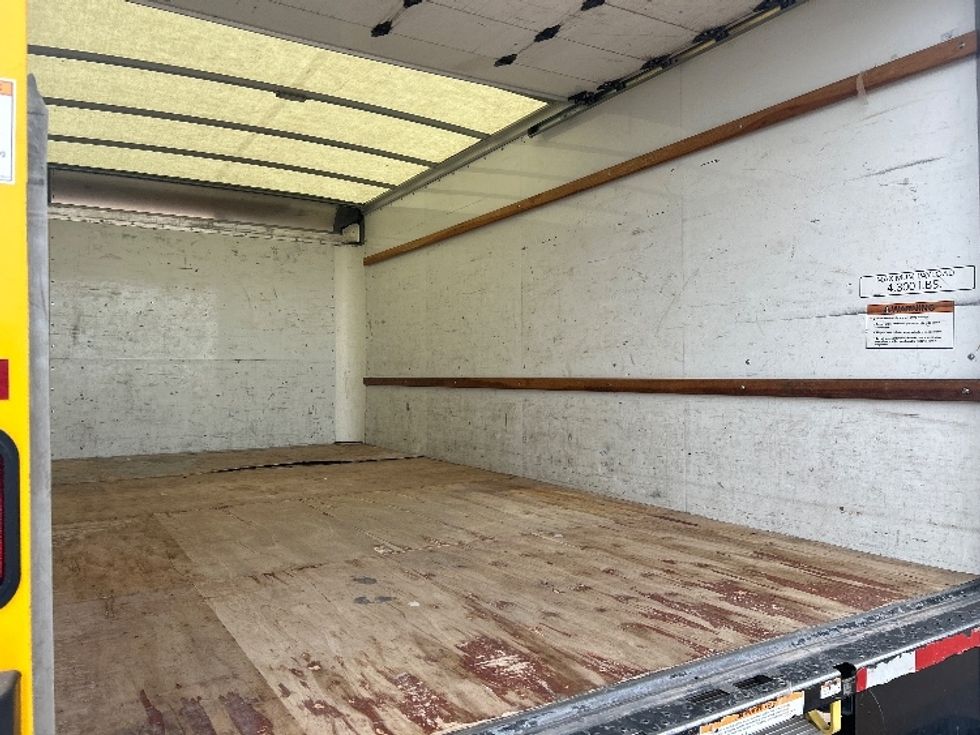 Light Duty Box Truck-Light and Medium Duty Trucks-GMC-2022-Savana G33903-Lubbock-TX-91,667\n\t\tmiles-$ 29,250 - Image 12