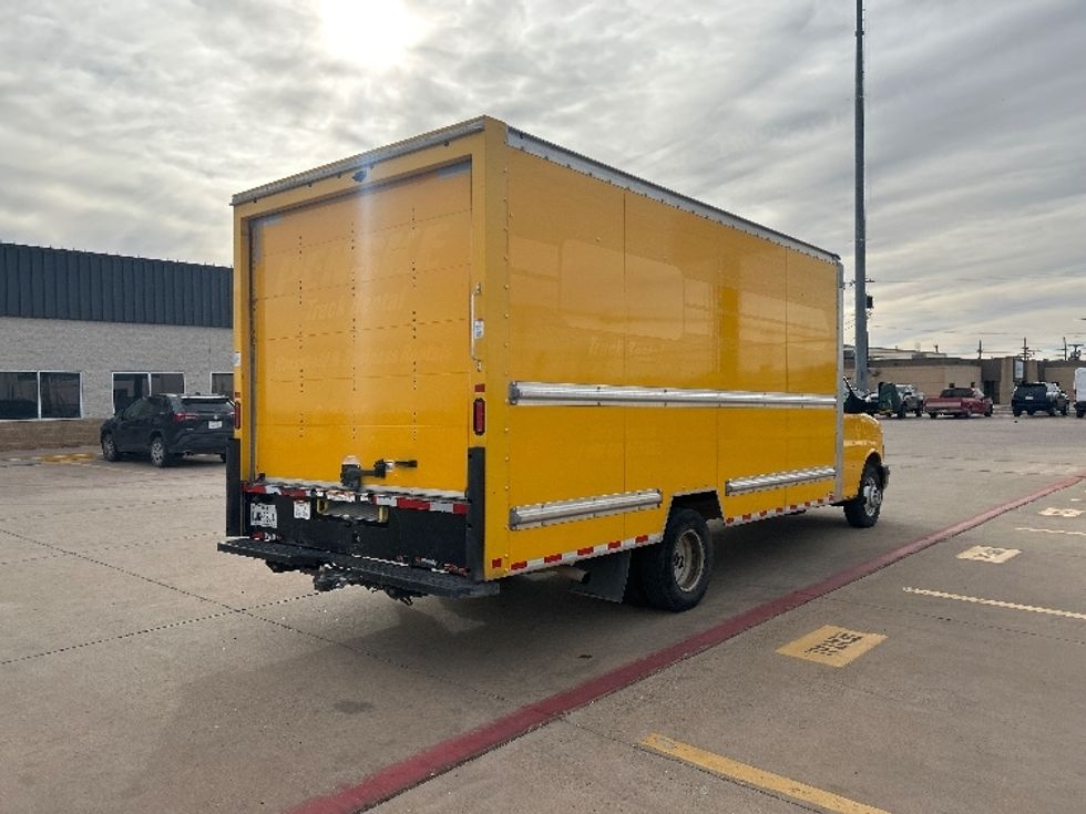 Light Duty Box Truck-Light and Medium Duty Trucks-GMC-2022-Savana G33903-Lubbock-TX-91,667\n\t\tmiles-$ 29,250 - Image 13