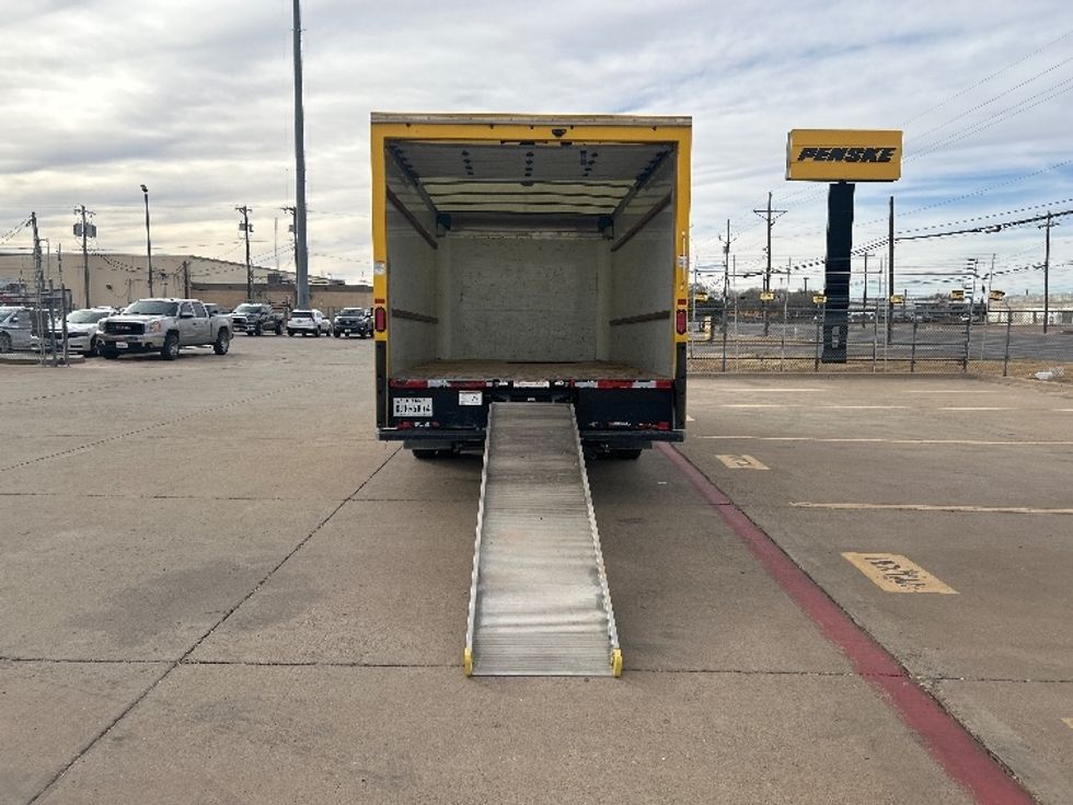 Light Duty Box Truck-Light and Medium Duty Trucks-GMC-2022-Savana G33903-Lubbock-TX-91,667\n\t\tmiles-$ 29,250 - Image 9