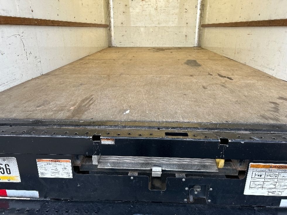 Light Duty Box Truck-Light and Medium Duty Trucks-GMC-2022-Savana G33903-Madison-AL-118,100\n\t\tmiles-$ 25,750 - Image 10