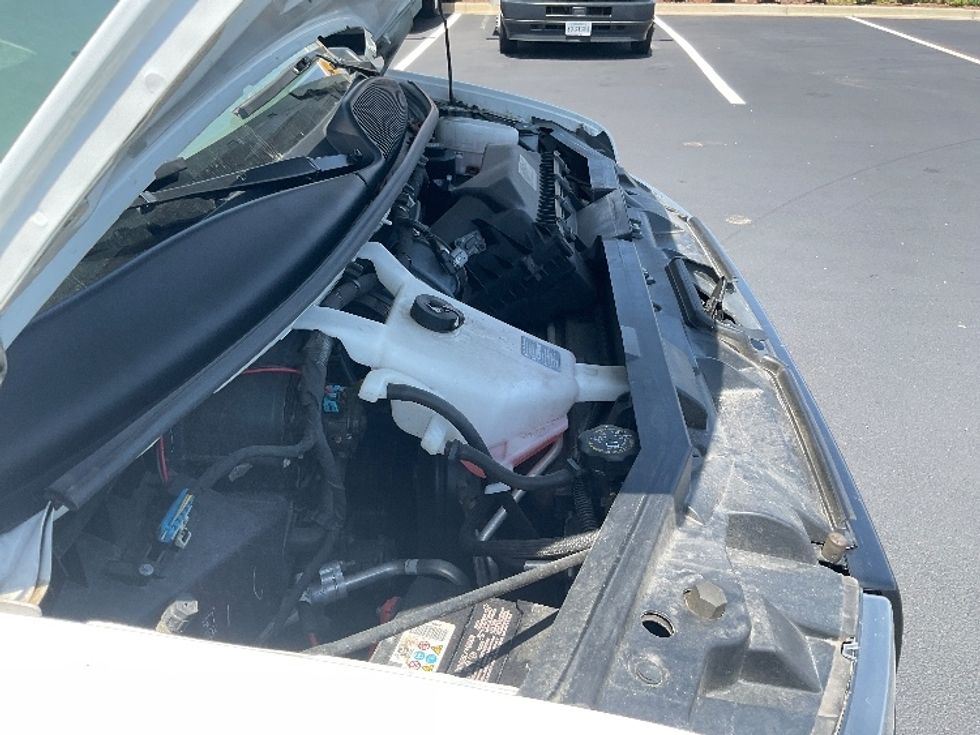 Light Duty Box Truck-Light and Medium Duty Trucks-GMC-2022-Savana G33903-Madison-AL-33,503\n\t\tmiles-$ 44,250 - Image 23