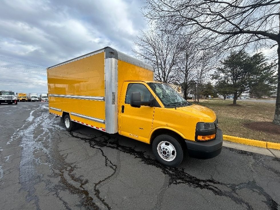 Light Duty Box Truck-Light and Medium Duty Trucks-GMC-2022-Savana G33903-Manassas-VA-69,016\n\t\tmiles-$ 31,000 - Image 1