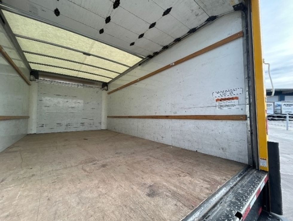 Light Duty Box Truck-Light and Medium Duty Trucks-GMC-2022-Savana G33903-Manassas-VA-69,016\n\t\tmiles-$ 31,000 - Image 18