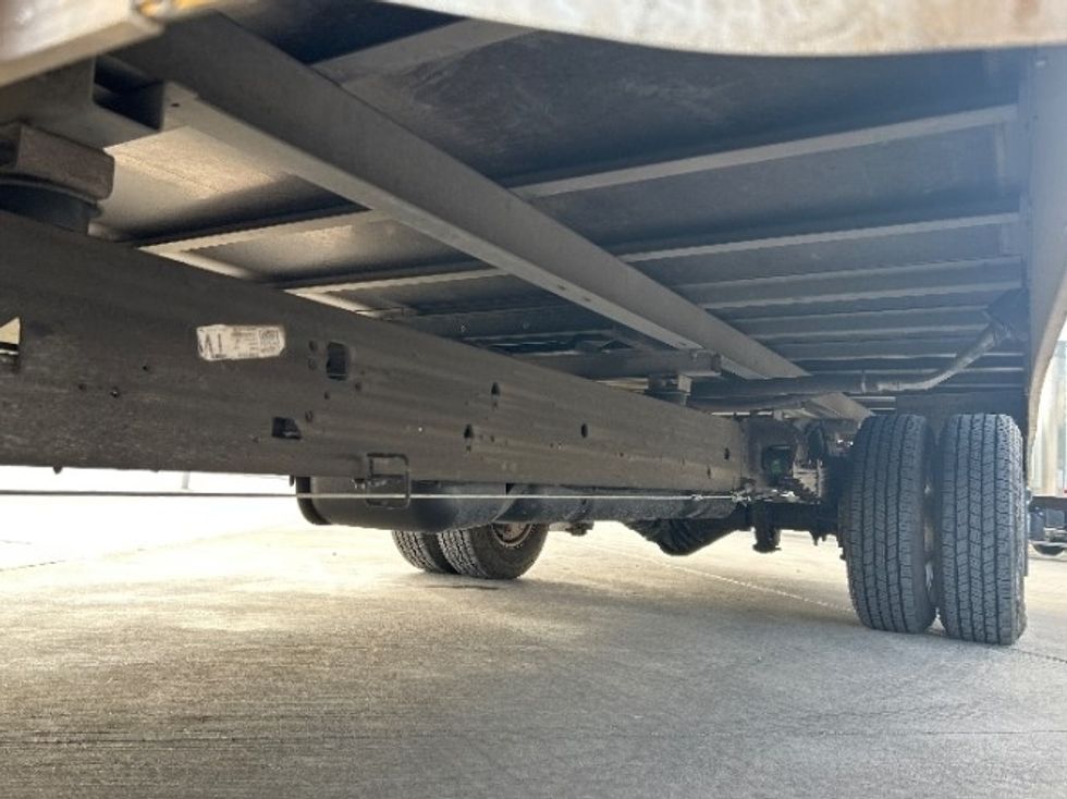 Light Duty Box Truck-Light and Medium Duty Trucks-GMC-2022-Savana G33903-Manassas-VA-69,016\n\t\tmiles-$ 31,000 - Image 5